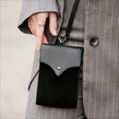 Preloved PhoneBag Emblem - Black Metallic